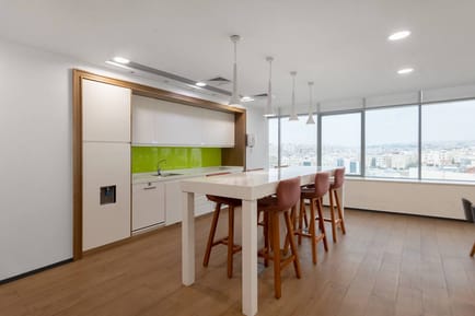 Image 6 of Regus - Queen Zain Al Sharaf Rd،,5th Floor
