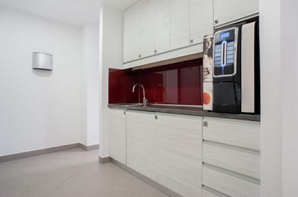 Image 6 of Regus - GRAND CENTAR, Hektoroviceva ulica 2,5th Floor