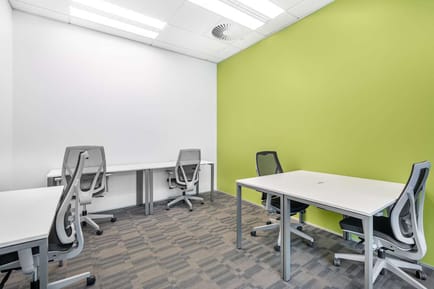 Image 4 of Regus - 155 Fanshawe Street