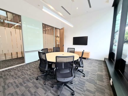 Image 8 of Regus - 155 Fanshawe Street