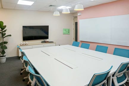 Image 8 of Regus - 3F ILOILO BUSINESS PARK FESTIVE WALK MALL,MEGAWORLD BOULEVARD MANDURRIAO,Abeto Mirasol Taft South ( Quirino Abeto)