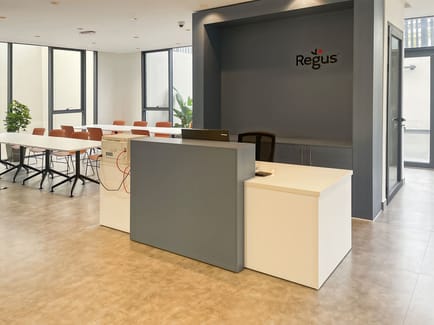 Image 2 of Regus - Rue Ibn Hamdis