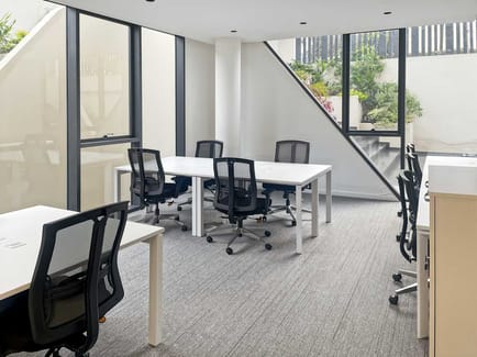 Image 4 of Regus - Rue Ibn Hamdis