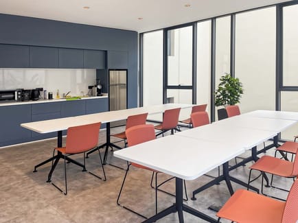 Image 6 of Regus - Rue Ibn Hamdis
