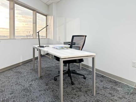 Image 4 of Regus - 3 Gateway Center,12th floor