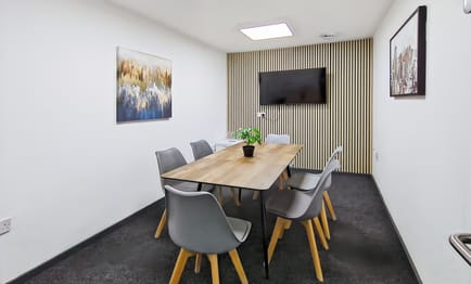 Image 10 of IWG (HQ) - 225 Denby Dale Road, WF2 - Wakefield