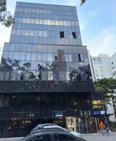 Image 1 of Sales Rain - Edificio Tempo - Cra. 43A  #1a Sur-69 - El Poblado