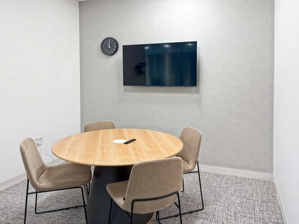 Image 3 of Signature - 200 Rivers Edge Dr,3rd Floor