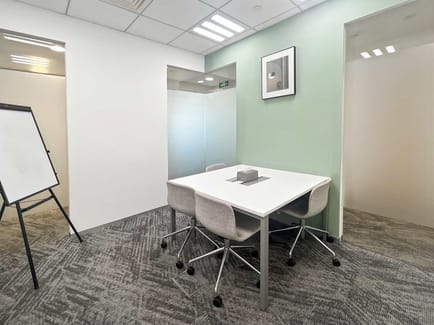 Image 14 of Regus - 28/F, Huaihai Plaza,No. 1045 Middle Huihai Road,Xuhui District