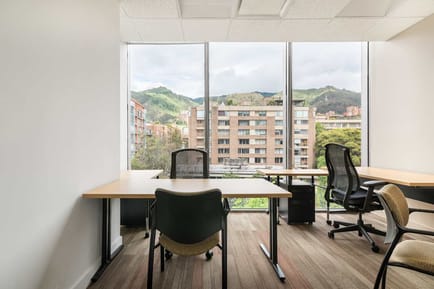 Image 4 of Regus - 90 Street No. 11- 13,Floors 4 and 5, Urban Plaza Building,Urban Plaza Complex