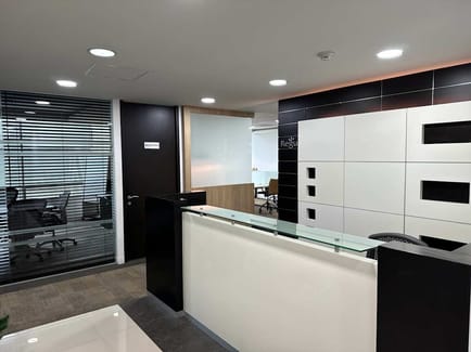 Image 2 of Regus - Torre Proteccion, Cra 43 a #1-50,Torre 1, 06th Floor, oficina 652