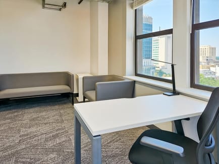 Image 4 of Regus - 200 N. Laura Street,8th and 9th floor