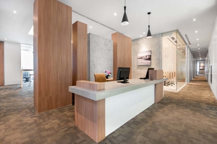 Image 2 of Regus - 89 AIA Capital Center 20/F, Room 2005-2007,Ratchadapisek Road, Kwaeng Dindaeng,Khet Dindaeng