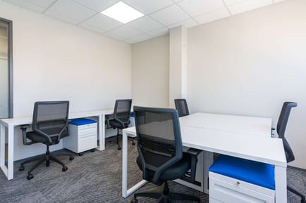 Image 5 of Regus - 165 Waterloo Street North,New Trafalgar Building, Grd & 1st Floor, Cummingsburg