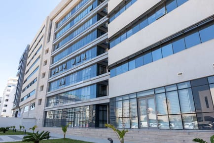 Image 4 of Regus - Immeuble New Tower, Boulevard de La Terre,Centre Urbain Nord