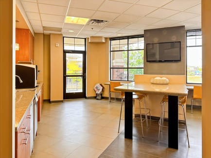 Image 11 of Regus - 11670 Fountains Drive Arbor Lakes,Suite 200