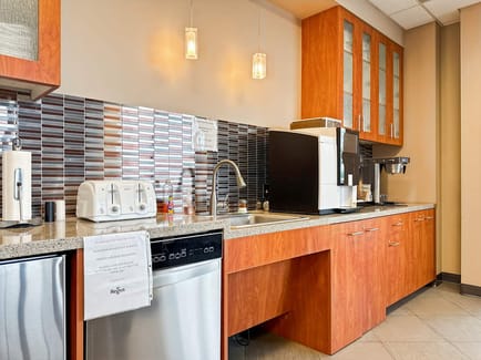 Image 6 of Regus - 11670 Fountains Drive Arbor Lakes,Suite 200