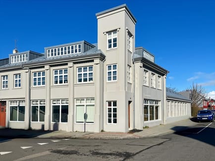 Image 2 of Spaces - Braedraborgarstigur 16
