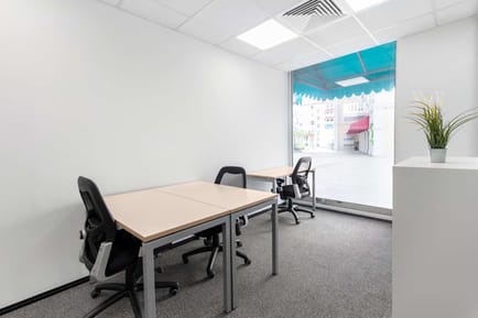 Image 4 of Regus - Units 96-102 Piazza Level,QQ05A, Qanat Quartier, The Pearl,301588