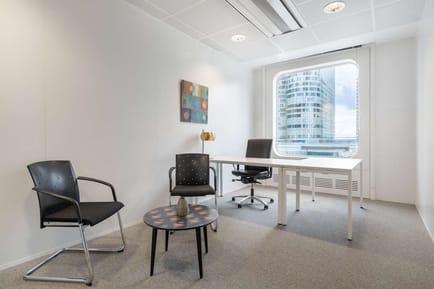 Image 4 of Regus - 5 Place de la Pyramide,Tour Ariane