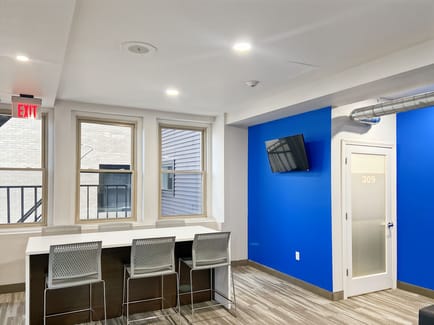 Image 4 of Regus - 1087 Elm Street,2nd, 3rd floor