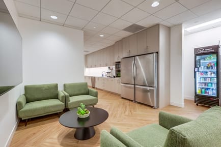 Image 6 of Barrister - Warner Corporate Center - 21300 Victory Blvd, 91367 - Woodland Hills, CA