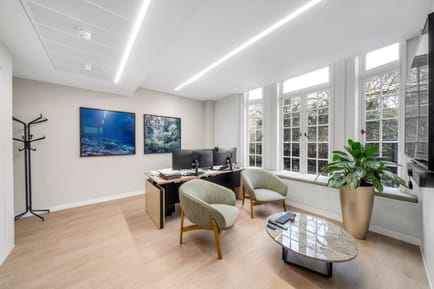 Image 2 of Kitt Offices (Managed 1,626 sqft) - 30 St James's Square, SW1Y 4AL - St. James's