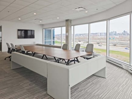 Image 3 of Regus - 14 Pl du Commerce,6th Floor