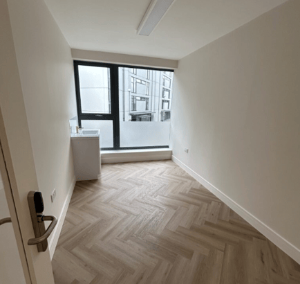 Image 3 of WOW Beauty - 2 Bollo Lane, W4 - Chiswick