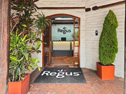 Image 2 of Regus - Av. Interoceanica y Tercera Transversal