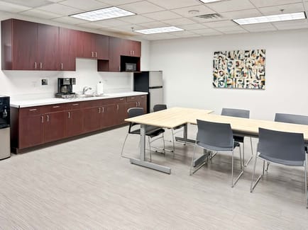 Image 6 of Hq - Kenmoor Ave