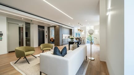 Image 5 of RX London (Managed 1,597 sqft) - 30 St James's Square, SW1Y 4AL - St. James's