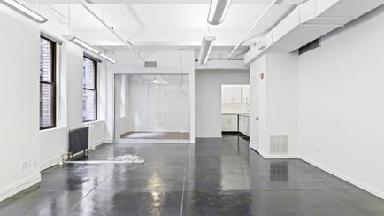 Image 2 of Sub800 Managed (3,026 - 3,026 sqft) - 225 West 35th Street, New York, NY, USA