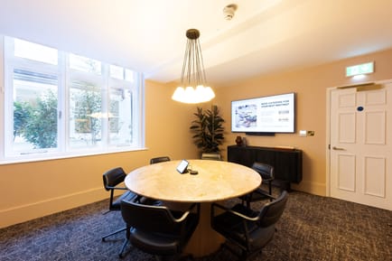 Image 11 of Spacemade (Managed 163 - 361 sqft) - Elmtree - 50 Queen Anne Street, W1G 8HJ - Marylebone