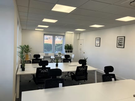 Image 9 of AB Holdings (Managed 727 - 3,500 sqft) - Yeoman House - 176 Parsonage Square, RH4 1HH - Dorking