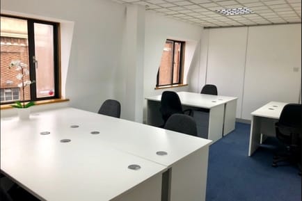 Image 3 of AMV Business Centres - Uxbridge House - 460-466 Uxbridge Road, UB4 0SD - Hayes
