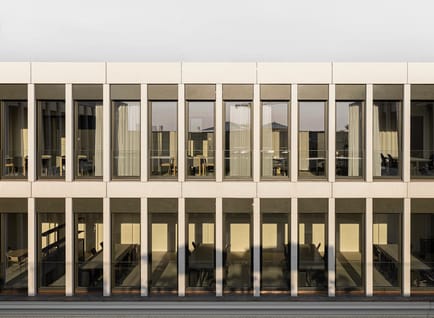 Image 11 of Signature - Unter den Linden 40