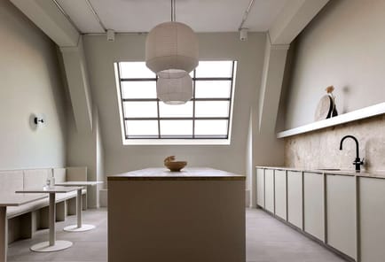 Image 6 of Signature - Unter den Linden 40