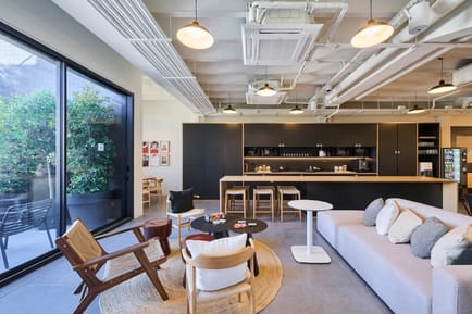 Image 2 of Aticco Workspaces - 142 Carrer de Galileu, 08028 - Barcelona