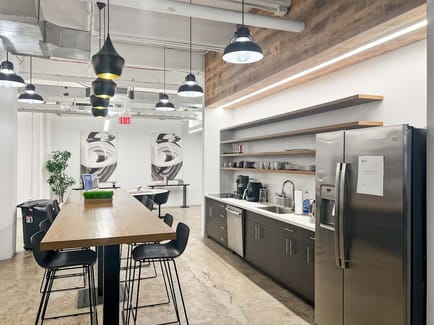 Image 6 of Regus - 150 Bay Street