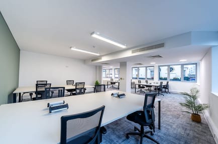 Image 2 of Sub800 Managed (1,350 - 1,350 sqft) - 1 Bell Street, London, UK