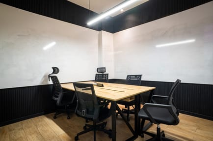Image 2 of The Hub Front Desk - 10-12 Terenti Graneli, 0102 - Tbilisi