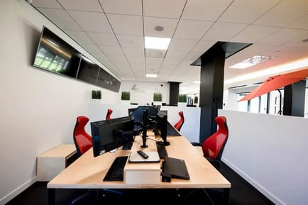 Image 1 of 2727 Coworking - 2727 Saint-Patrick St, H3K 0A8 - Montreal