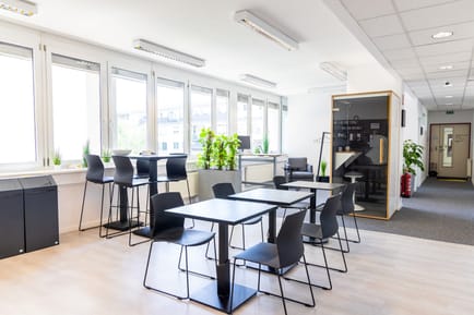 Image 5 of Andys.cc - 125 Anton-Baumgartner-Strasse, 1230 - Vienna