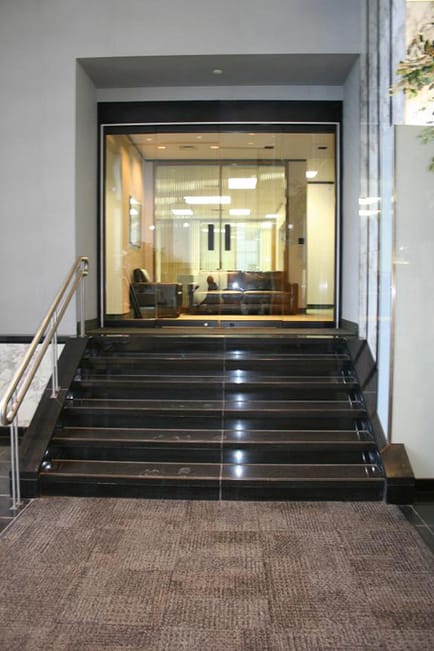 Image 2 of Executif Offices - 1080 Beaver Hall, Montreal, Quebec - Canada