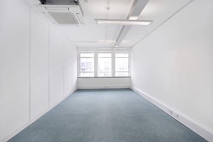 Image 4 of Workspace (Managed 317 - 1,060 sqft) - Q West - Great West Road, TW8 - Brentford