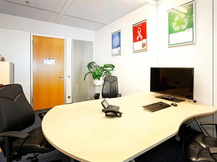 Image 4 of Regus - Stadttor, 40219 - Dusseldorf