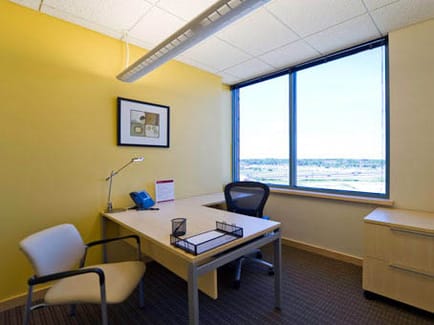 Image 4 of Regus - Park Bank Plaza - 2810 Crossroads Drive - Madison - WI