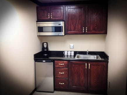 Image 4 of All American Business Centers - Lakeside Circle - Sterling Heights - MI