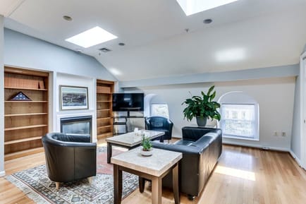 Image 2 of Dupont Circle Business Incubator - 1638 R St. NW - Washington - DC